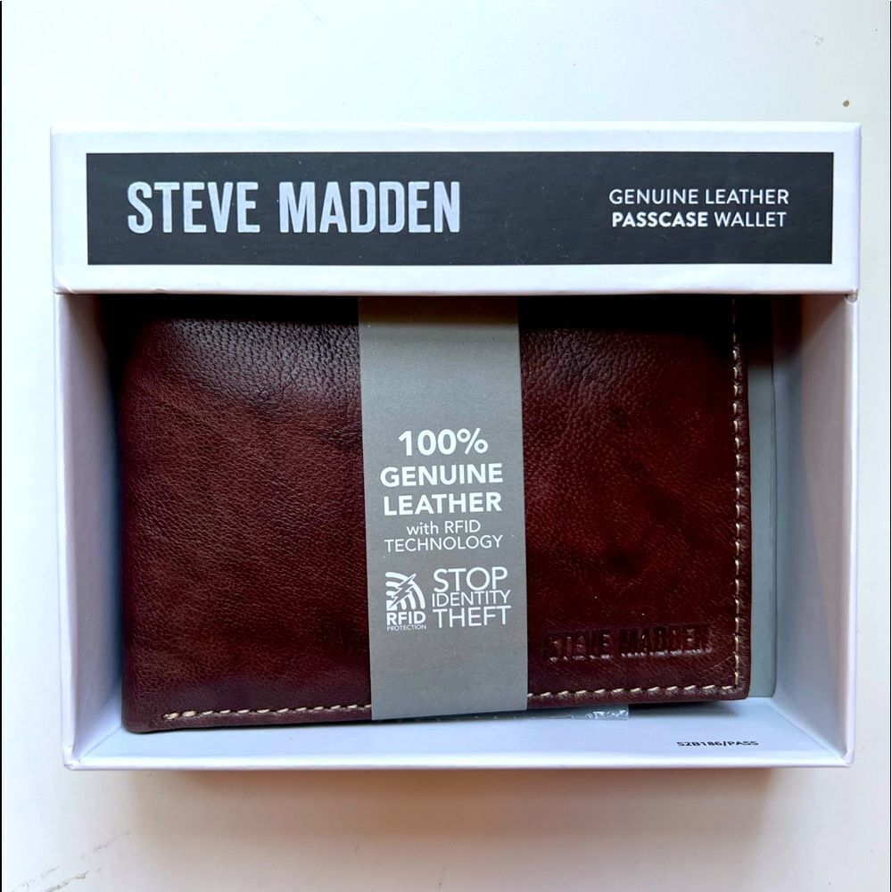 Steve Madden Brown Passcase Genuine Leather Wallet